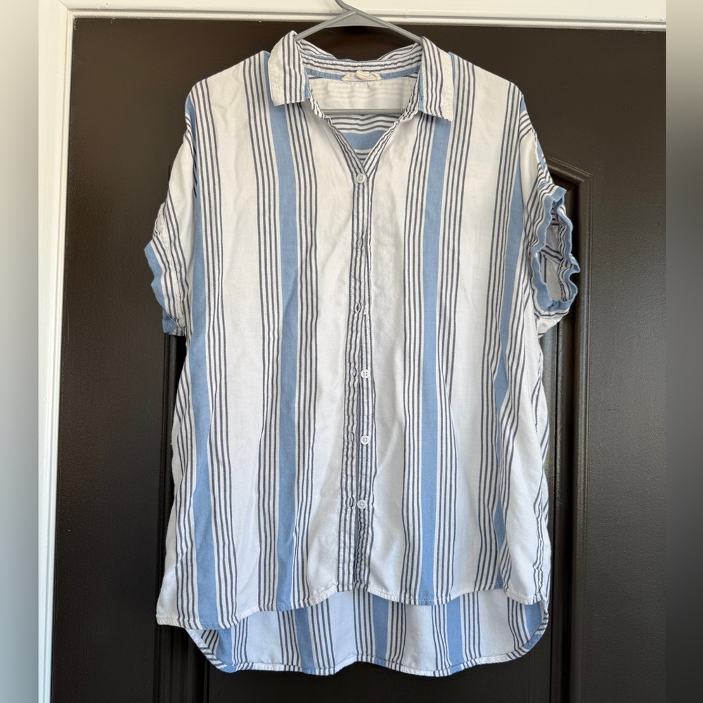 beachlunchlounge Blue and White Striped Top